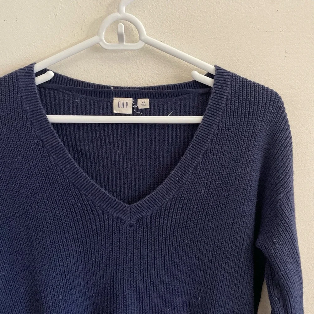 GAP Women's Navy Sweater - Picture 2 of 3